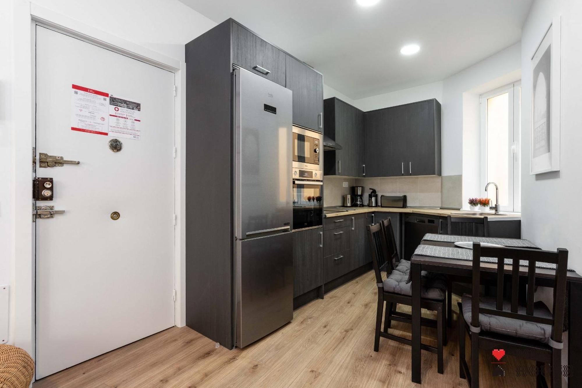 Apartament Latina En Madryt Zewnętrze zdjęcie